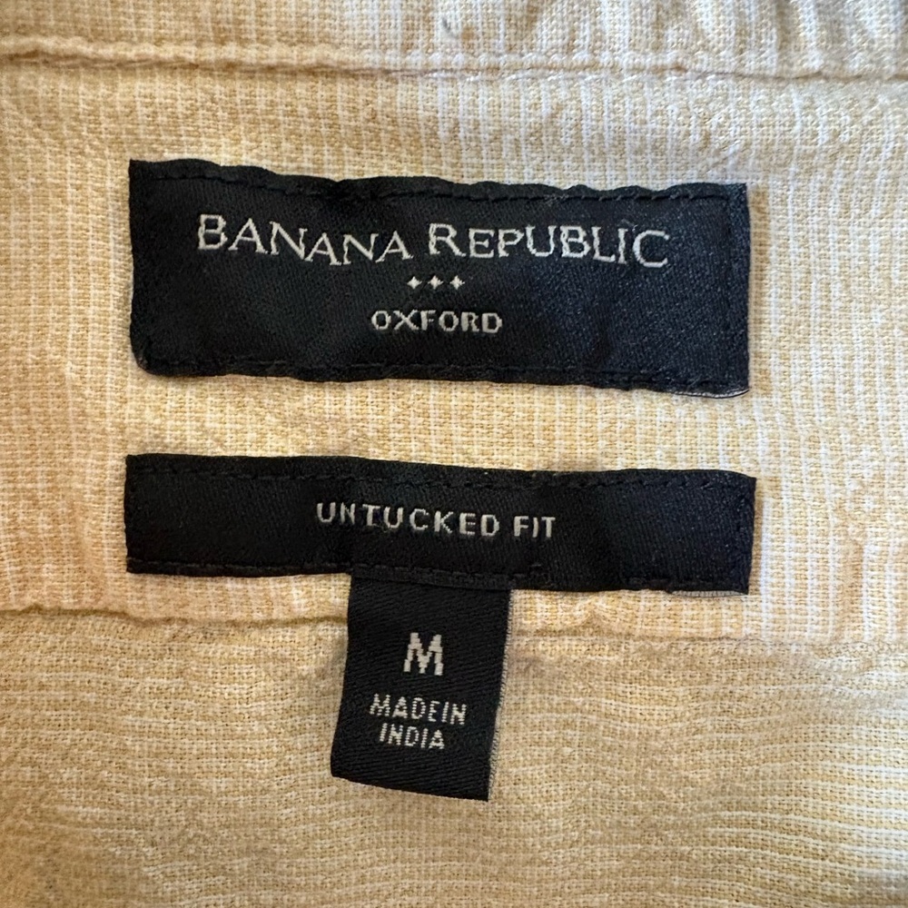 Banana Republic Men’s Yellow & White Button-Down Shirt - Picture 3 of 3